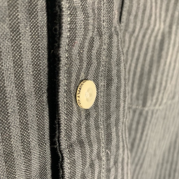 Diamond Supply Co Button front with sweater bottom - Picture 4 of 5